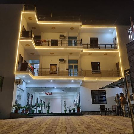Vrindavan Bhakti Bhavan- Near Prem Mandir By Mukund Hotel Buitenkant foto