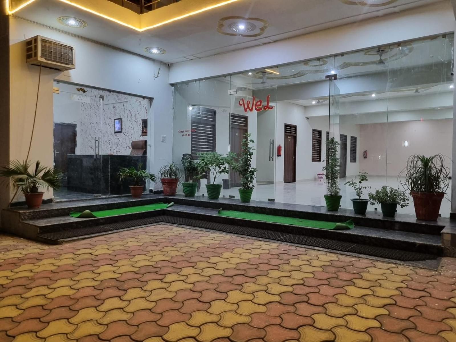 Vrindavan Bhakti Bhavan- Near Prem Mandir By Mukund Hotel Buitenkant foto