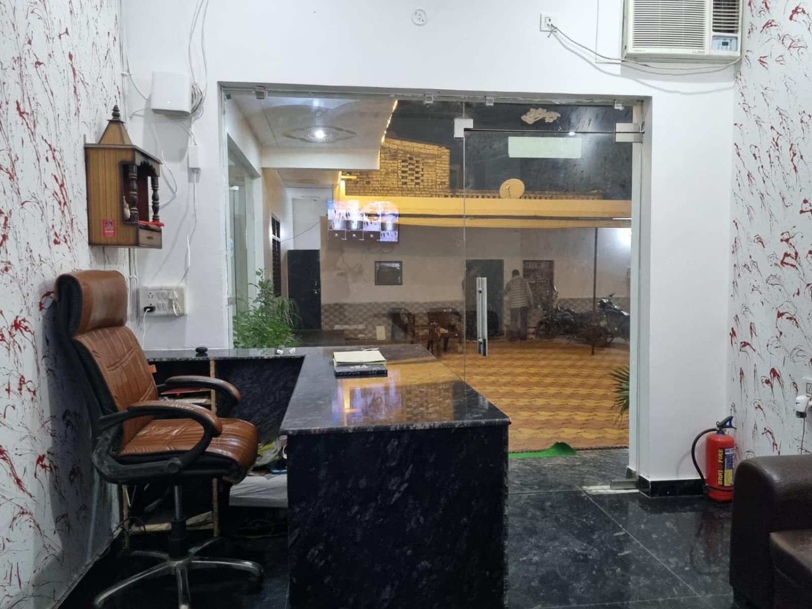Vrindavan Bhakti Bhavan- Near Prem Mandir By Mukund Hotel Buitenkant foto